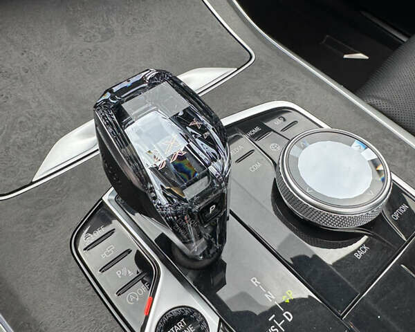 Серый БМВ X7, объемом двигателя 2.99 л и пробегом 140 тыс. км за 63500 $, фото 68 на Automoto.ua