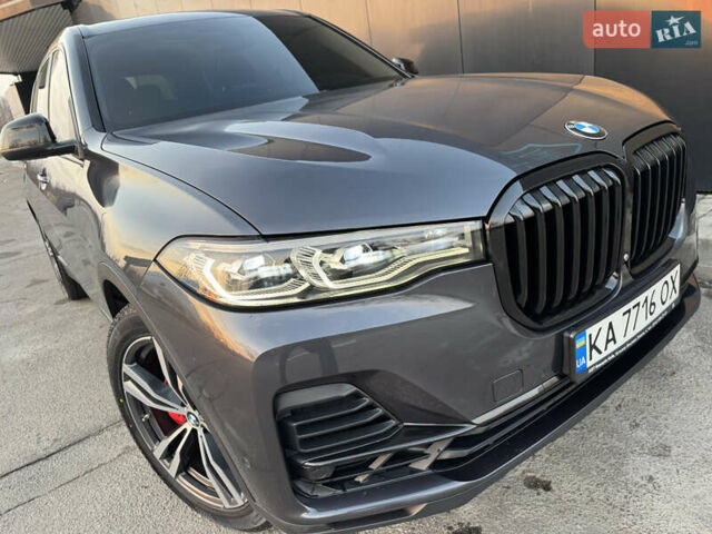 Серый БМВ X7, объемом двигателя 2.99 л и пробегом 140 тыс. км за 64500 $, фото 5 на Automoto.ua