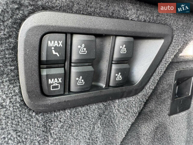 Серый БМВ X7, объемом двигателя 2.99 л и пробегом 140 тыс. км за 63999 $, фото 66 на Automoto.ua
