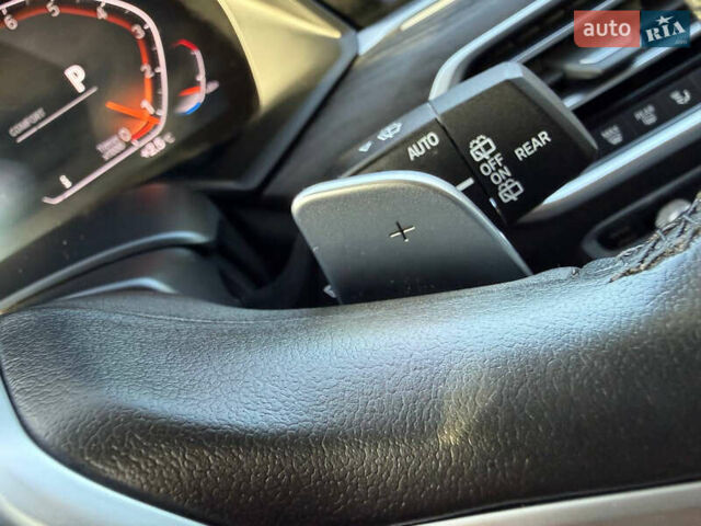 Серый БМВ X7, объемом двигателя 3 л и пробегом 147 тыс. км за 50900 $, фото 85 на Automoto.ua