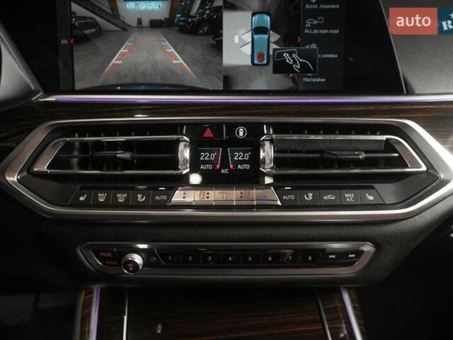 Серый БМВ X7, объемом двигателя 4.39 л и пробегом 53 тыс. км за 63900 $, фото 59 на Automoto.ua