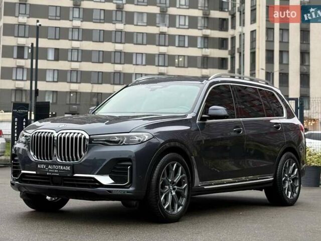 Серый БМВ X7, объемом двигателя 3 л и пробегом 90 тыс. км за 54900 $, фото 6 на Automoto.ua