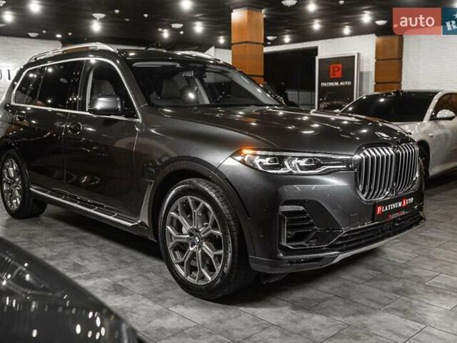 Серый БМВ X7, объемом двигателя 4.39 л и пробегом 53 тыс. км за 63900 $, фото 21 на Automoto.ua