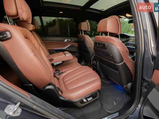 Серый БМВ X7, объемом двигателя 4.4 л и пробегом 78 тыс. км за 67500 $, фото 94 на Automoto.ua