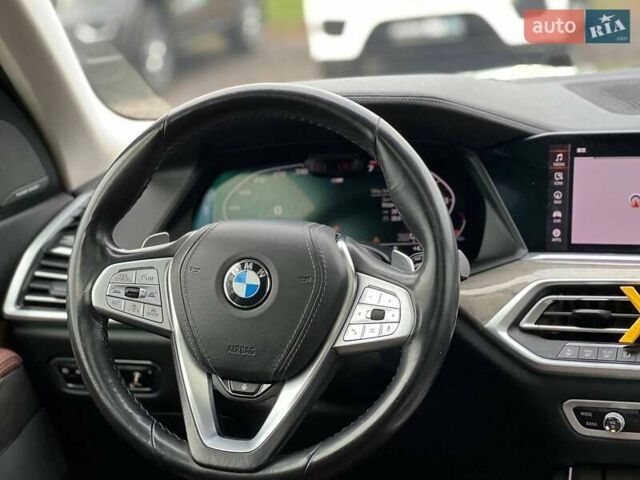 Серый БМВ X7, объемом двигателя 4.39 л и пробегом 128 тыс. км за 63000 $, фото 16 на Automoto.ua