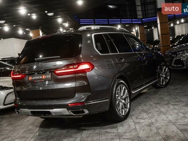 Серый БМВ X7, объемом двигателя 4.39 л и пробегом 53 тыс. км за 63900 $, фото 11 на Automoto.ua