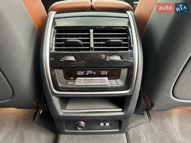 Серый БМВ X7, объемом двигателя 2.99 л и пробегом 95 тыс. км за 77000 $, фото 34 на Automoto.ua