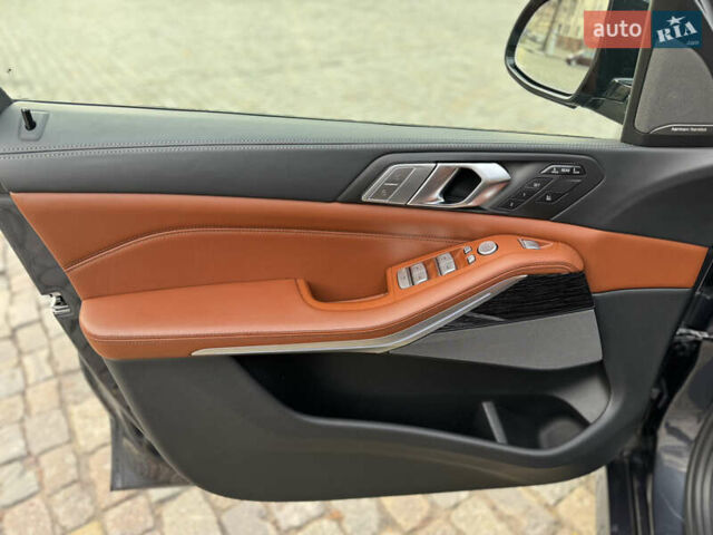 Серый БМВ X7, объемом двигателя 2.99 л и пробегом 99 тыс. км за 73500 $, фото 25 на Automoto.ua