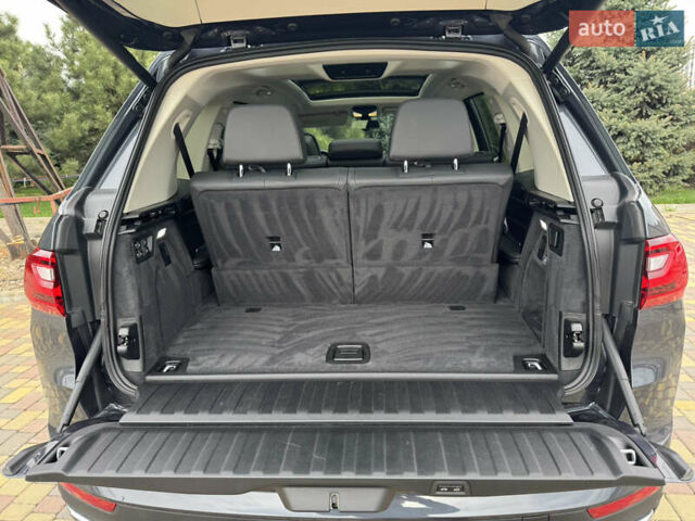 Серый БМВ X7, объемом двигателя 2.99 л и пробегом 140 тыс. км за 63500 $, фото 47 на Automoto.ua