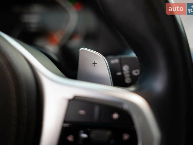 Серый БМВ X7, объемом двигателя 4.4 л и пробегом 78 тыс. км за 67500 $, фото 128 на Automoto.ua