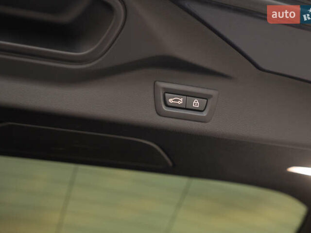 Серый БМВ X7, объемом двигателя 4.4 л и пробегом 78 тыс. км за 67500 $, фото 112 на Automoto.ua