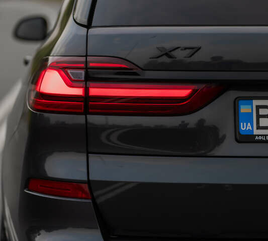 Серый БМВ X7, объемом двигателя 4.4 л и пробегом 78 тыс. км за 67500 $, фото 41 на Automoto.ua