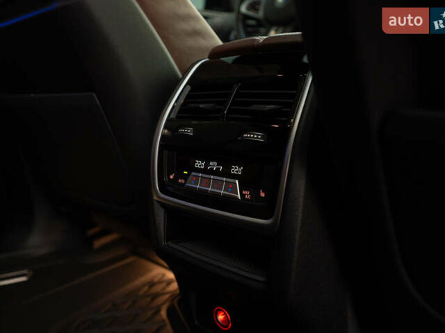 Серый БМВ X7, объемом двигателя 4.4 л и пробегом 78 тыс. км за 67500 $, фото 98 на Automoto.ua