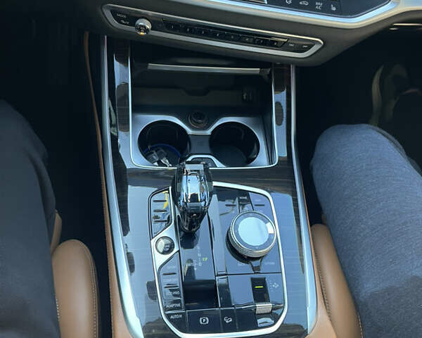 Серый БМВ X7, объемом двигателя 2.99 л и пробегом 100 тыс. км за 68500 $, фото 4 на Automoto.ua