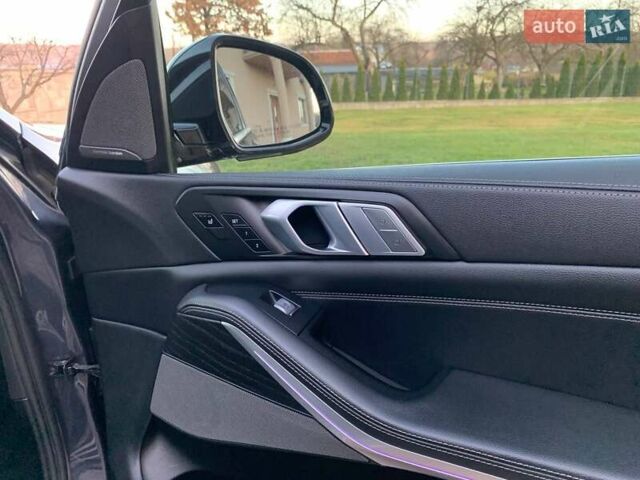 Серый БМВ X7, объемом двигателя 3 л и пробегом 147 тыс. км за 53800 $, фото 19 на Automoto.ua