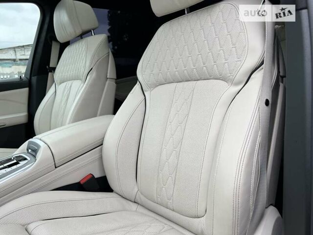 Сірий БМВ X7, об'ємом двигуна 2.99 л та пробігом 67 тис. км за 85900 $, фото 21 на Automoto.ua