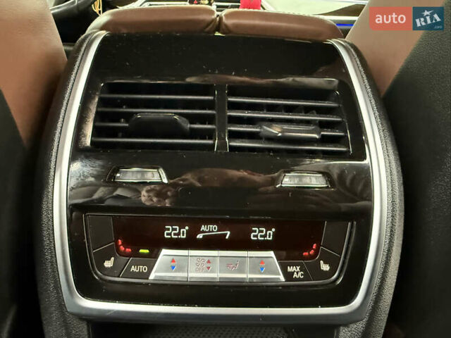 Сірий БМВ X7, об'ємом двигуна 3 л та пробігом 99 тис. км за 76000 $, фото 138 на Automoto.ua