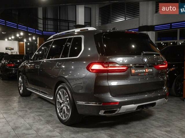 Серый БМВ X7, объемом двигателя 4.39 л и пробегом 53 тыс. км за 63900 $, фото 93 на Automoto.ua