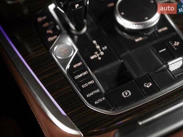 Серый БМВ X7, объемом двигателя 4.39 л и пробегом 53 тыс. км за 63900 $, фото 63 на Automoto.ua