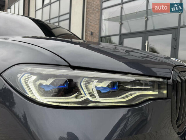 Сірий БМВ X7, об'ємом двигуна 3 л та пробігом 99 тис. км за 76000 $, фото 36 на Automoto.ua