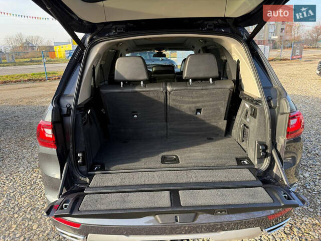 Серый БМВ X7, объемом двигателя 3 л и пробегом 147 тыс. км за 50900 $, фото 65 на Automoto.ua