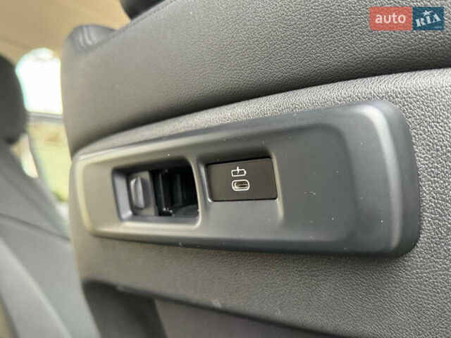 Серый БМВ X7, объемом двигателя 3 л и пробегом 148 тыс. км за 55000 $, фото 100 на Automoto.ua