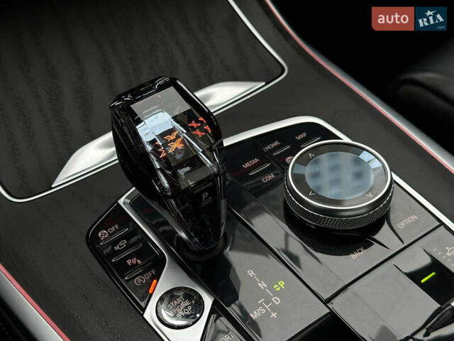 Серый БМВ X7, объемом двигателя 3 л и пробегом 90 тыс. км за 54900 $, фото 24 на Automoto.ua