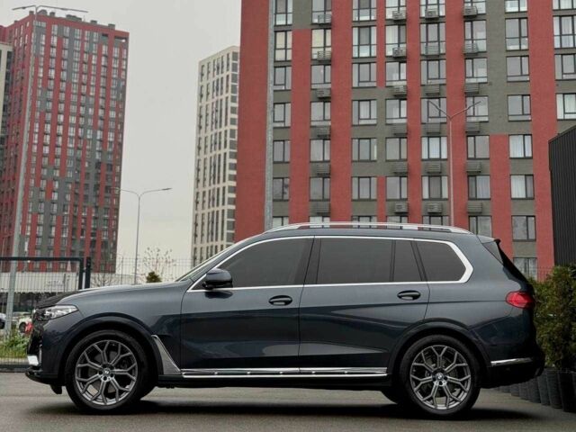 Серый БМВ X7, объемом двигателя 3 л и пробегом 90 тыс. км за 54900 $, фото 4 на Automoto.ua