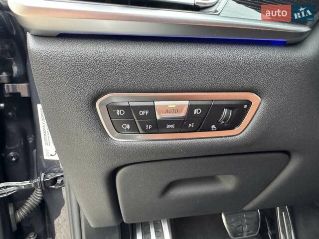 Серый БМВ X7, объемом двигателя 2.99 л и пробегом 95 тыс. км за 77000 $, фото 41 на Automoto.ua