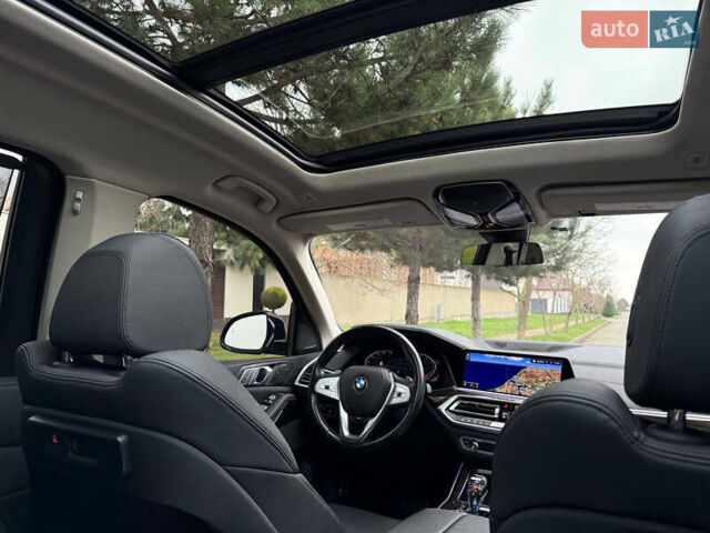 Серый БМВ X7, объемом двигателя 3 л и пробегом 148 тыс. км за 55000 $, фото 115 на Automoto.ua