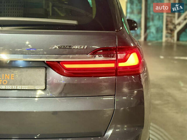 Серый БМВ X7, объемом двигателя 3 л и пробегом 65 тыс. км за 68900 $, фото 11 на Automoto.ua