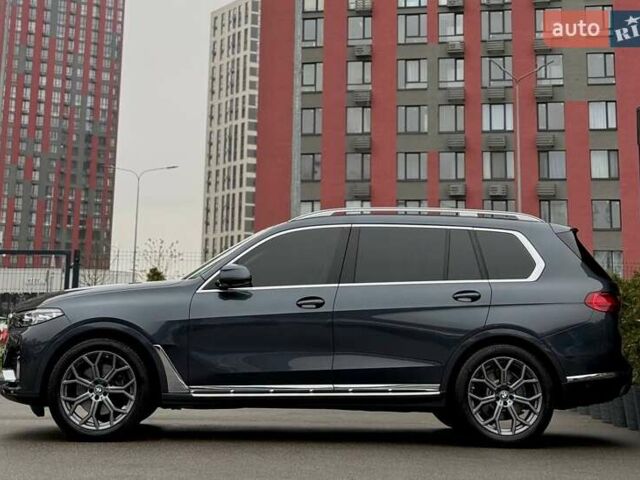 Серый БМВ X7, объемом двигателя 3 л и пробегом 90 тыс. км за 54900 $, фото 7 на Automoto.ua