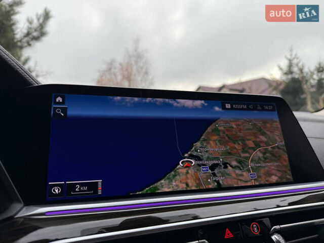 Серый БМВ X7, объемом двигателя 3 л и пробегом 148 тыс. км за 55000 $, фото 122 на Automoto.ua