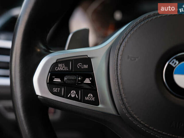 Серый БМВ X7, объемом двигателя 4.4 л и пробегом 78 тыс. км за 67500 $, фото 123 на Automoto.ua