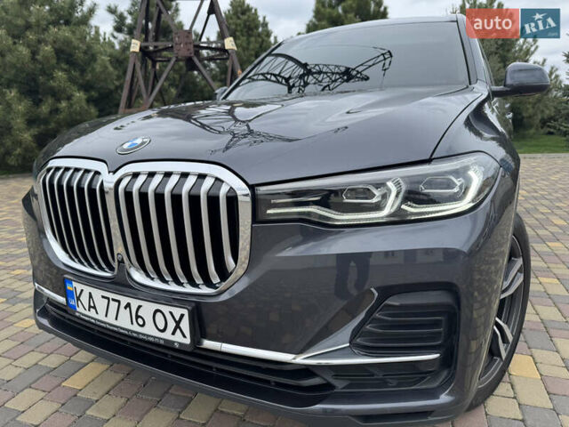 Серый БМВ X7, объемом двигателя 2.99 л и пробегом 140 тыс. км за 63500 $, фото 3 на Automoto.ua