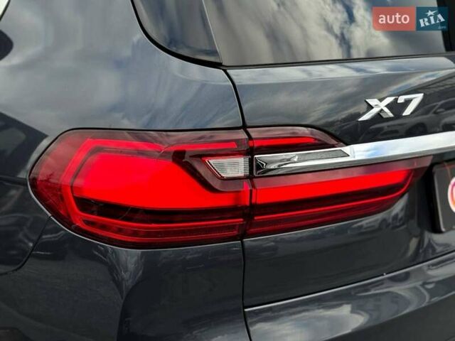 Серый БМВ X7, объемом двигателя 3 л и пробегом 75 тыс. км за 59000 $, фото 45 на Automoto.ua