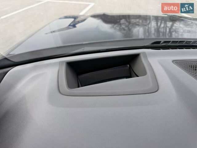 Серый БМВ X7, объемом двигателя 2.99 л и пробегом 118 тыс. км за 80500 $, фото 25 на Automoto.ua
