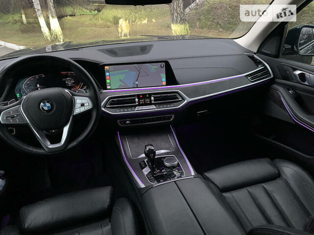 Серый БМВ X7, объемом двигателя 3 л и пробегом 78 тыс. км за 67900 $, фото 19 на Automoto.ua