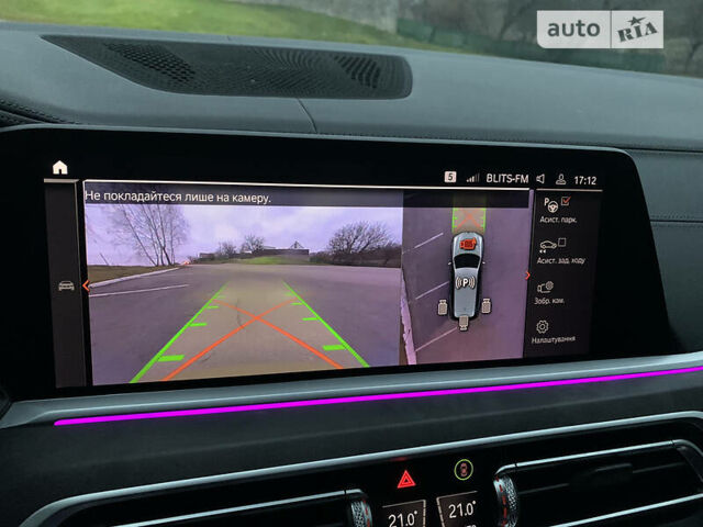 Серый БМВ X7, объемом двигателя 3 л и пробегом 78 тыс. км за 67900 $, фото 28 на Automoto.ua