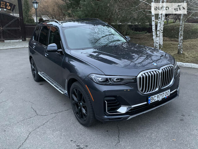 Серый БМВ X7, объемом двигателя 3 л и пробегом 78 тыс. км за 67900 $, фото 2 на Automoto.ua