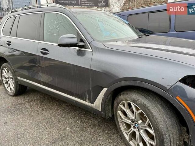 Сірий БМВ X7, об'ємом двигуна 3 л та пробігом 86 тис. км за 41800 $, фото 7 на Automoto.ua