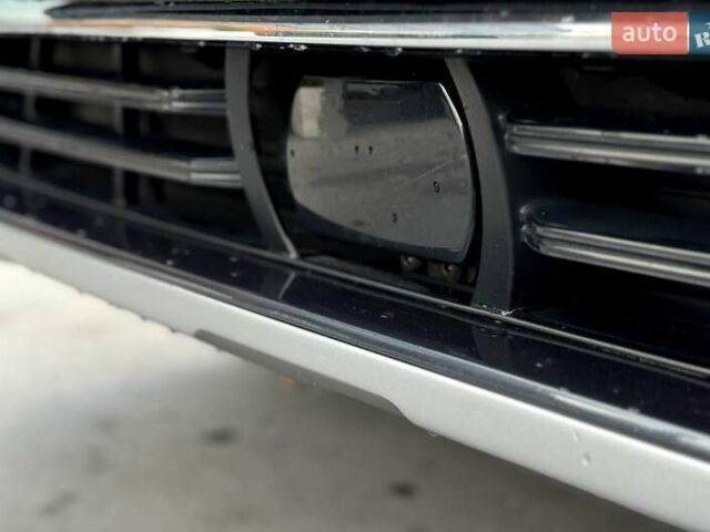 Серый БМВ X7, объемом двигателя 3 л и пробегом 75 тыс. км за 59000 $, фото 42 на Automoto.ua