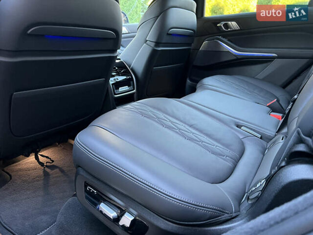 Серый БМВ X7, объемом двигателя 2.99 л и пробегом 109 тыс. км за 79500 $, фото 41 на Automoto.ua