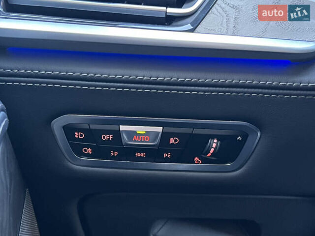 Серый БМВ X7, объемом двигателя 2.99 л и пробегом 109 тыс. км за 79500 $, фото 30 на Automoto.ua