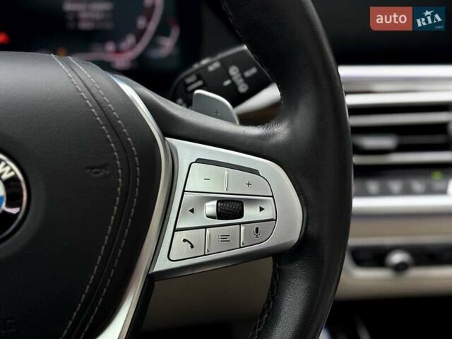 Серый БМВ X7, объемом двигателя 3 л и пробегом 75 тыс. км за 59000 $, фото 71 на Automoto.ua