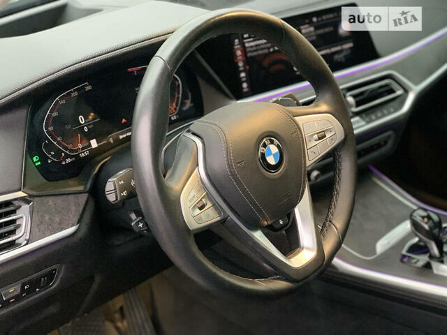 Серый БМВ X7, объемом двигателя 3 л и пробегом 78 тыс. км за 67900 $, фото 17 на Automoto.ua