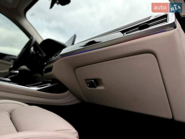 Серый БМВ X7, объемом двигателя 3 л и пробегом 75 тыс. км за 59000 $, фото 116 на Automoto.ua