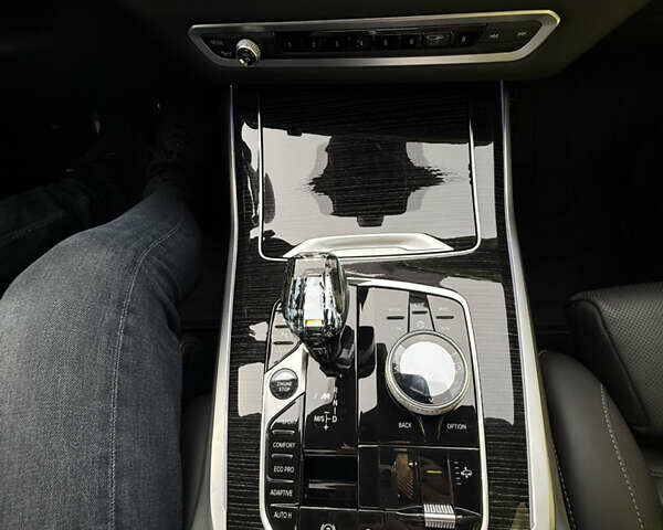 Серый БМВ X7, объемом двигателя 2.99 л и пробегом 118 тыс. км за 80500 $, фото 26 на Automoto.ua