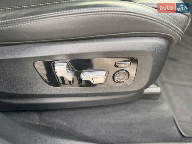 Серый БМВ X7, объемом двигателя 2.99 л и пробегом 88 тыс. км за 75000 $, фото 21 на Automoto.ua