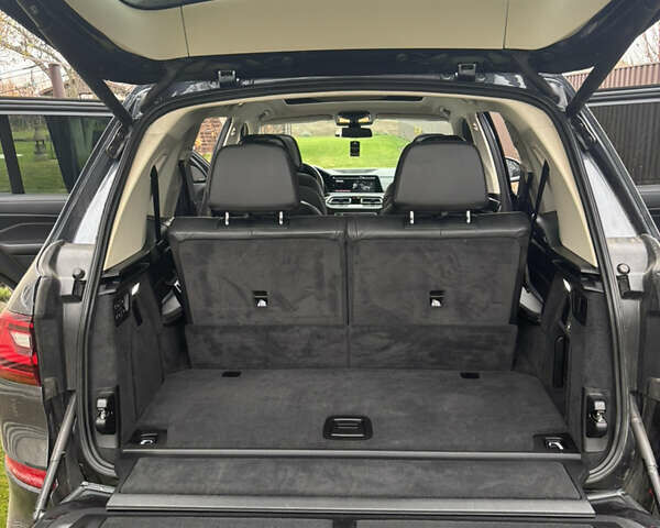 Сірий БМВ X7, об'ємом двигуна 3 л та пробігом 131 тис. км за 60700 $, фото 3 на Automoto.ua